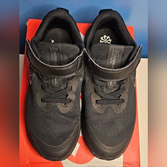 Nike Star Runner 3 Black And Smoked Grey Girls 1y - Picture 1 of 6